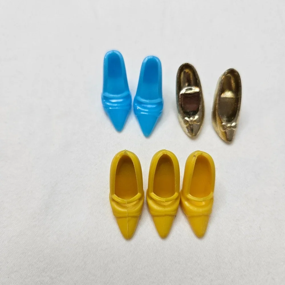 Vintage Fashion Doll High Heel Shoes Lot Blue Gold Yellow Pumps 7pc Accessory
